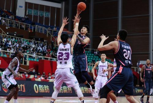 广东男篮回应球员爆料新闻,澄清事实,维护球队声誉 第3张 广东男篮回应球员爆料新闻,澄清事实,维护球队声誉 第3张